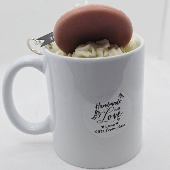 Capricorn Zodiac Candle Gift Set – 11oz Layered Mug Candle + Resin Keychain - Picture 8 of 13